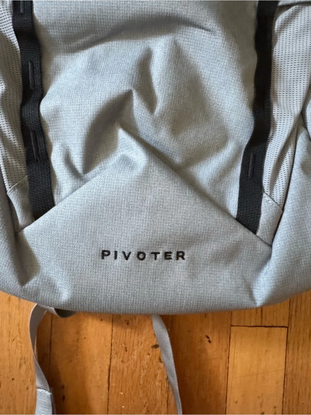The North Face Pivoter Backpack - Light Gray